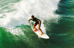 梅西在中国队比赛中逆转，出色防守引发热议！